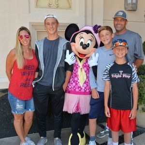 Meet your Posher, Nicol